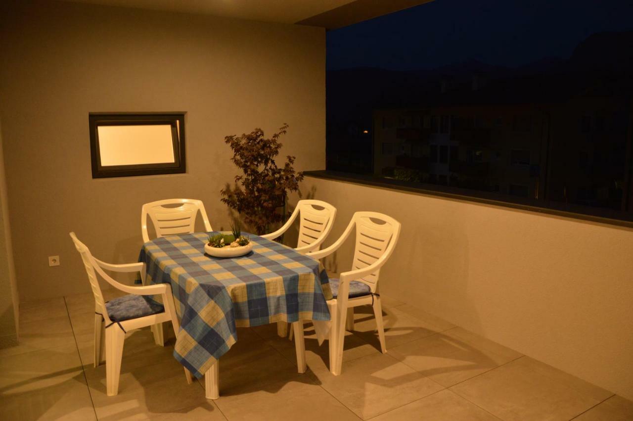 Family Apartment Julia Termeno Bagian luar foto